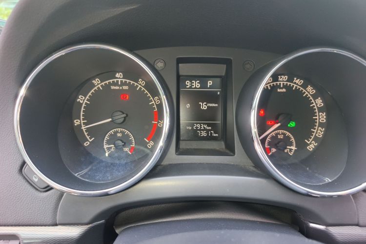 斯柯达 Yeti 2017款 TSI280 DSG前行版中控内饰14