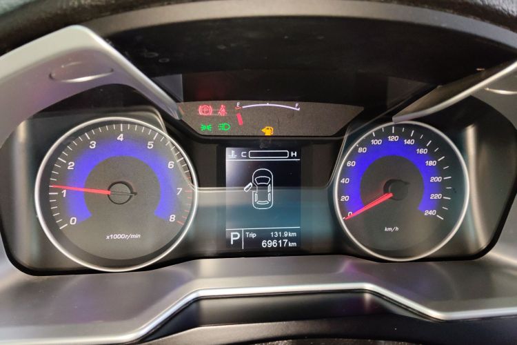 吉利汽车 帝豪 2016款 三厢 1.5L CVT向上版中控内饰14