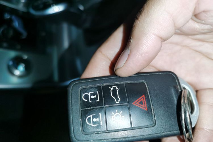 沃尔沃S60 2018款 S60L T3 智进进取版中控内饰11