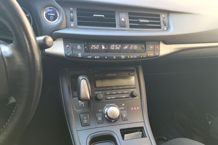 雷克萨斯CT 2017款 CT200h 精英版 单色 国V中控内饰16