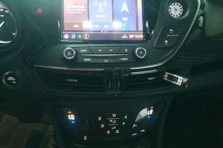 别克 昂科威 2020款 20T 两驱领先型中控内饰16
