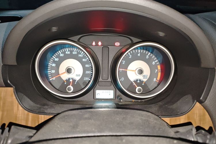 别克 凯越 2015款 1.5L 自动经典型中控内饰14