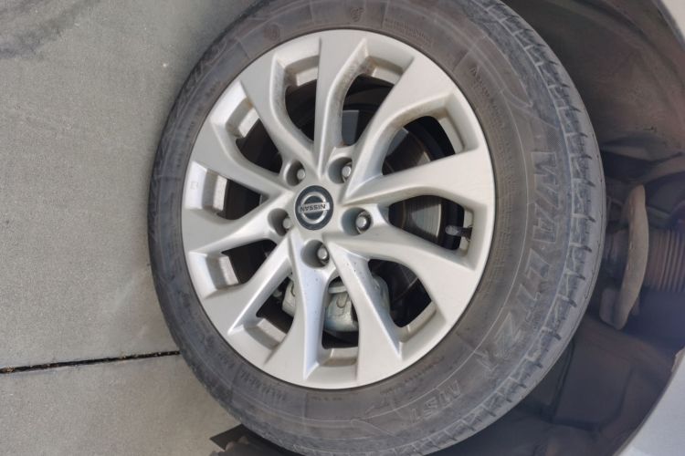 日产 轩逸 2022款 经典 1.6XL CVT豪华版车身外观10