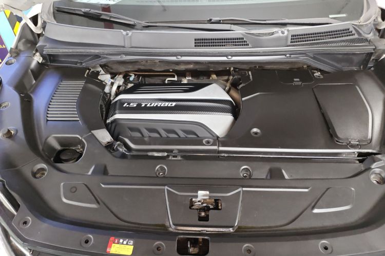 上汽大通MAXUS 大通G50 2019款 1.5T 首发款自动豪华版 6座机舱底盘24