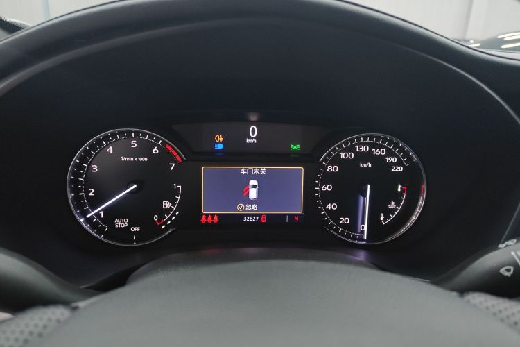 凯迪拉克XT4 2021款 28T 两驱技术型中控内饰14