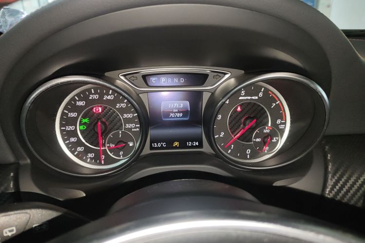 奔驰A级AMG(进口) 2017款 AMG A 45 4MATIC局部细节14