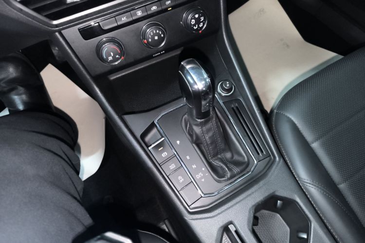 大众 朗逸 2019款 1.5L 自动舒适版 国VI中控内饰18