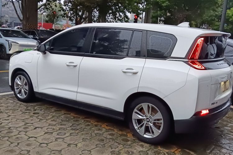 奔腾NAT 2023款 PRO 智享出行版 425km车身外观6003