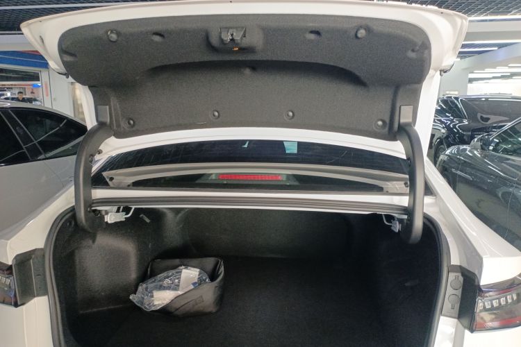 奇瑞 风云A8 2024款 127 驭风版机舱底盘23