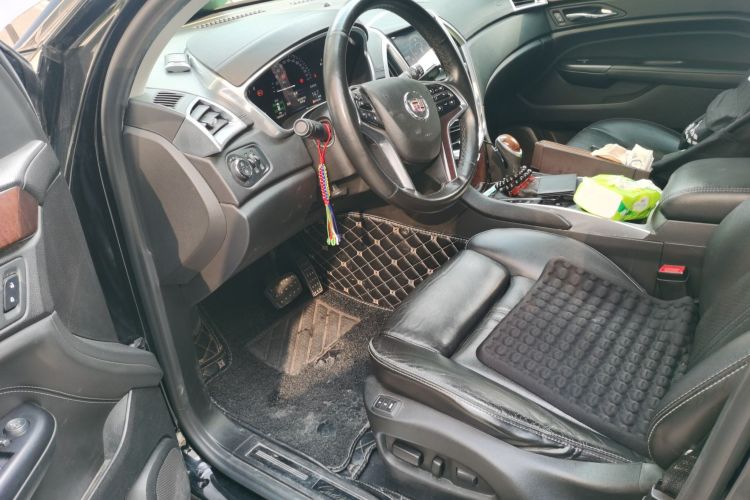 凯迪拉克SRX 2014款 3.0L 豪华型中控内饰20