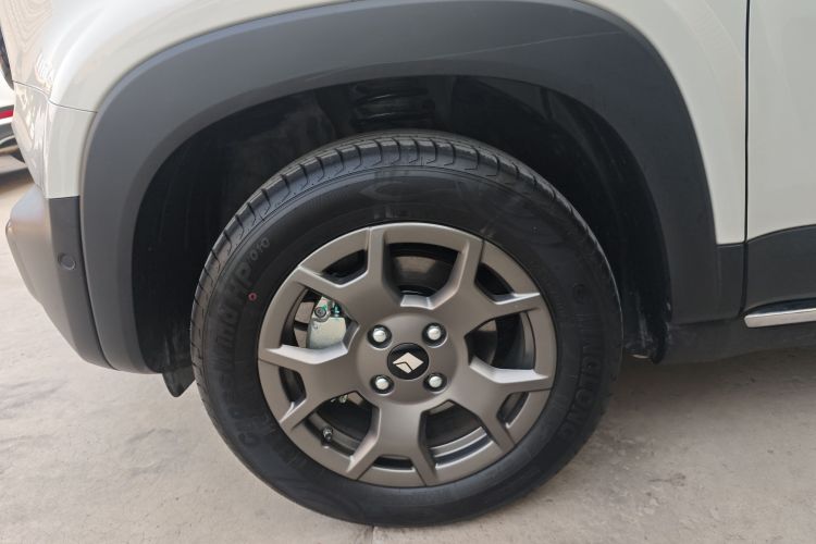 宝骏悦也Plus 2024款 智尊版 4座车身外观6007