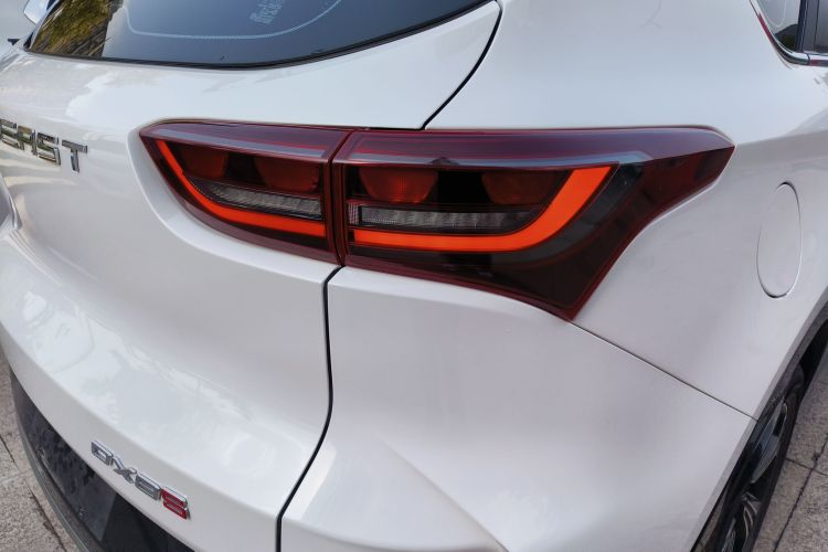 东南DX8S 2022款 1.5T DCT酋长版 7座车身外观9