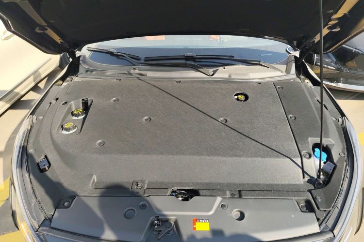 五菱汽车 五菱星光 2025款 610km 智能旗舰型机舱底盘24