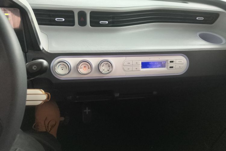 五菱汽车 宏光MINIEV 2022款 马卡龙缤纷款 三元锂中控内饰16