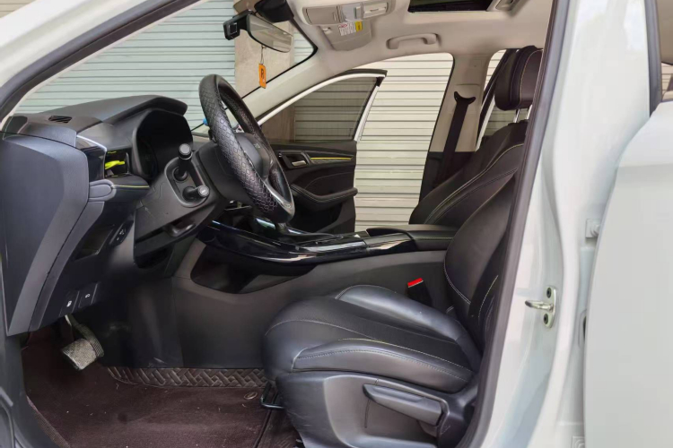 荣威i5 2021款 改款 1.5L CVT钻石版中控内饰7003