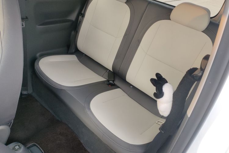 吉利银河 2025款 210km 熊猫卡丁中控内饰7004