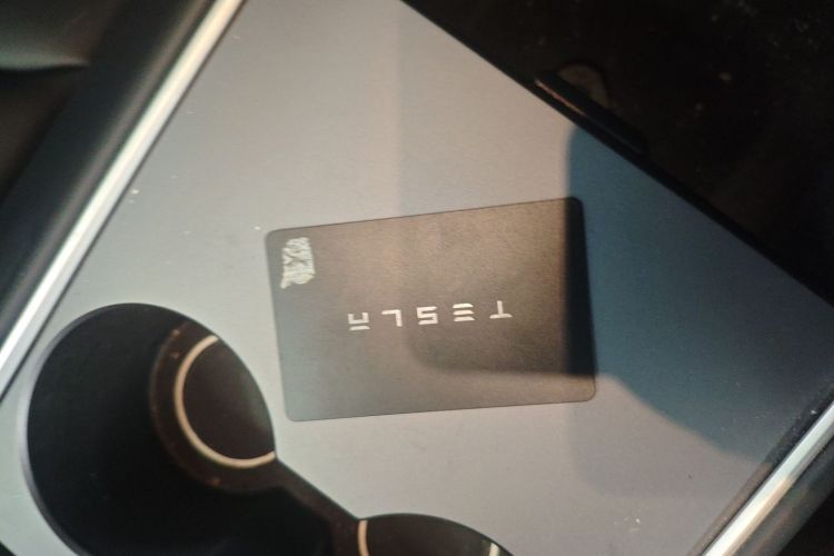 特斯拉 Model Y 2022款 改款 后轮驱动版中控内饰11