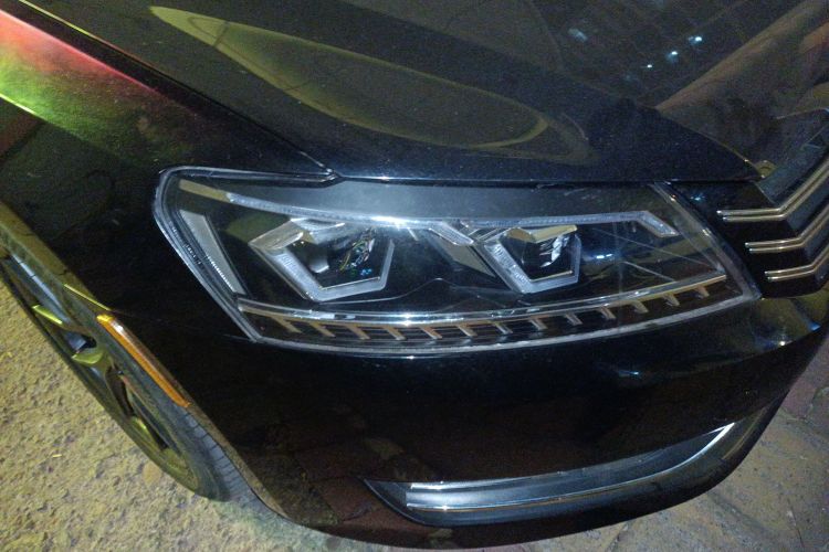 大众 帕萨特 2014款 1.8TSI DSG尊荣版车身外观8