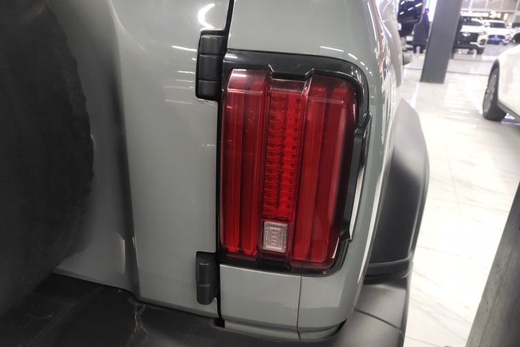 坦克300 2024款 2.0T 征服者车身外观9