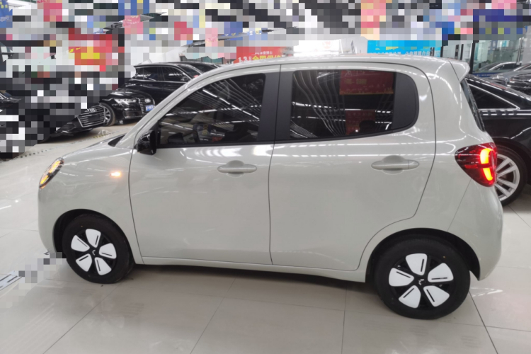 五菱汽车 宏光MINIEV 2025款 四门版 进阶款车身外观4