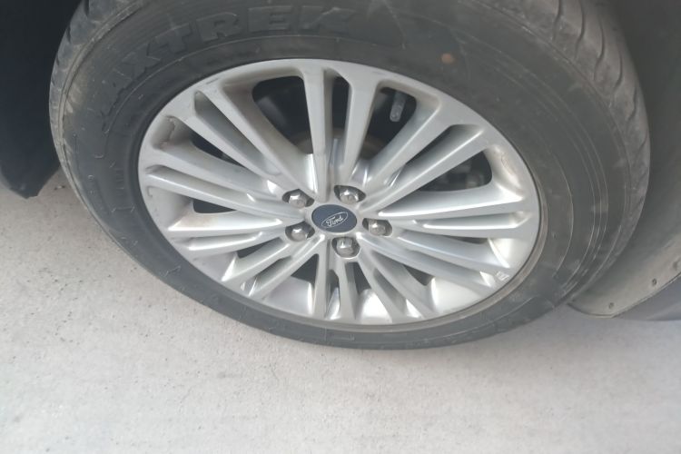 福特 金牛座 2018款 EcoBoost 245 时尚型 国VI车身外观10