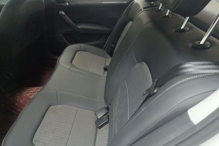 大众 桑塔纳 2016款 1.6L 自动舒适版中控内饰21