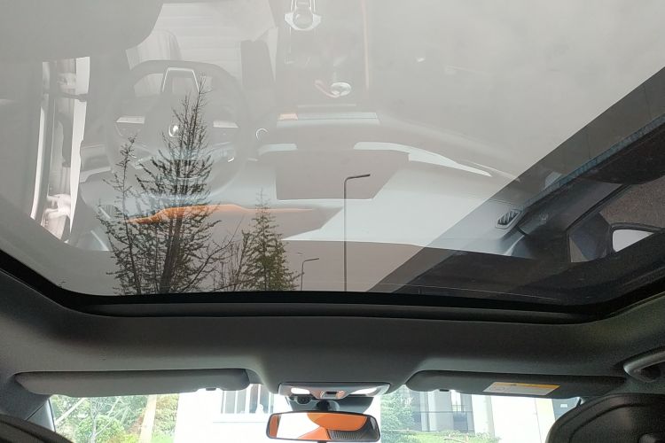 长安UNI-V 2022款 1.5T 尊贵型局部细节22