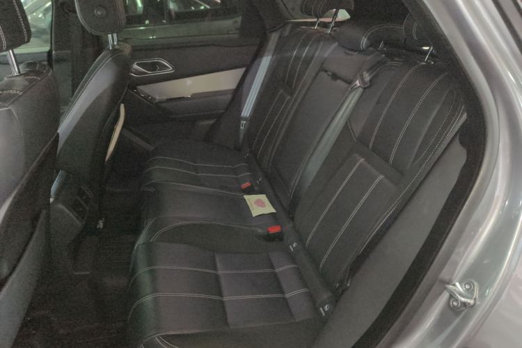 路虎 揽胜星脉 2020款 P250 R-DYNAMIC S中控内饰21