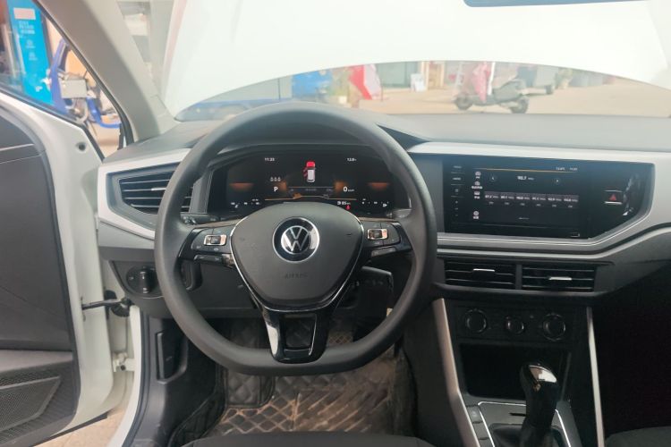 大众 Polo 2023款 Plus 1.5L 自动纵情乐活版中控内饰13