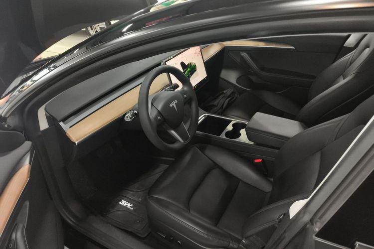 特斯拉 Model 3 2022款 后轮驱动版中控内饰20