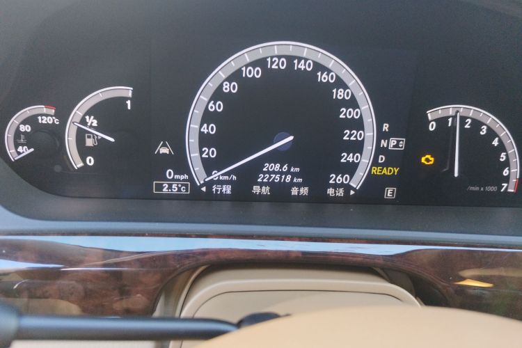 奔驰S级 2012款 S 400 L HYBRID Grand Edition中控内饰15