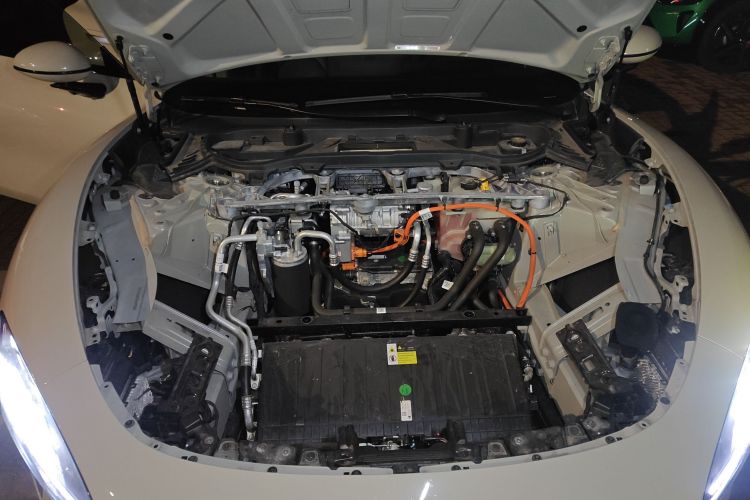 小米汽车 小米SU7 2024款 四驱超长续航高阶智驾Max版机舱底盘24