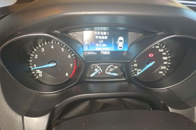 福特 福克斯 2017款 三厢 EcoBoost 180 自动精英型中控内饰15