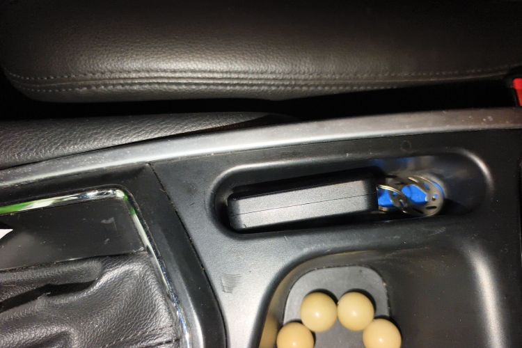 江铃 驭胜S350 2014款 2.4T 自动两驱柴油豪华天窗版5座中控内饰11