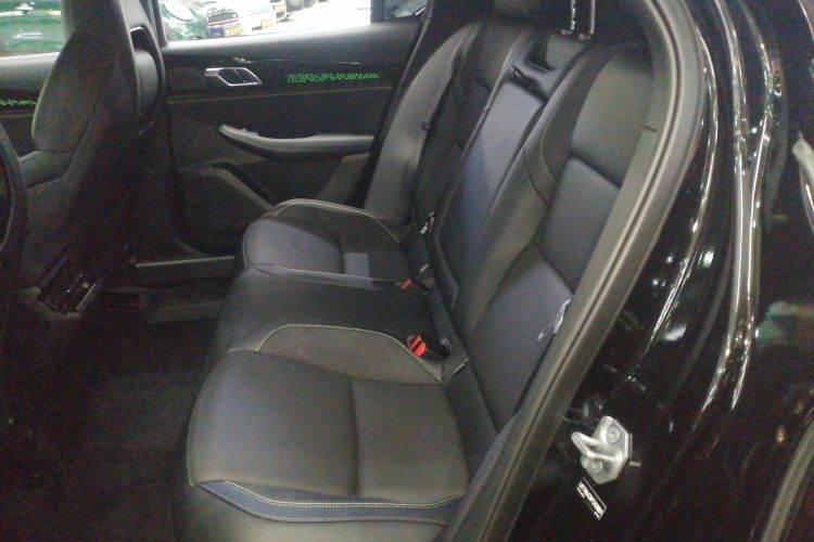 领克03 2023款 2.0TD DCT劲Pro中控内饰21