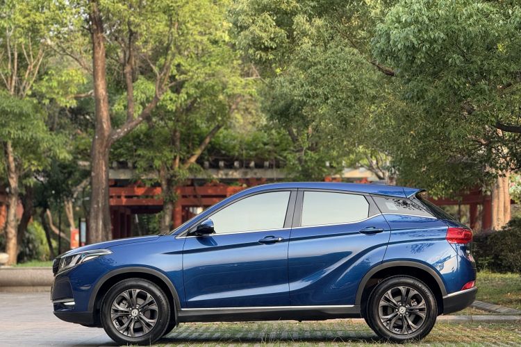 东风风光 风光500 2021款 1.5L CVT优享型车身外观4