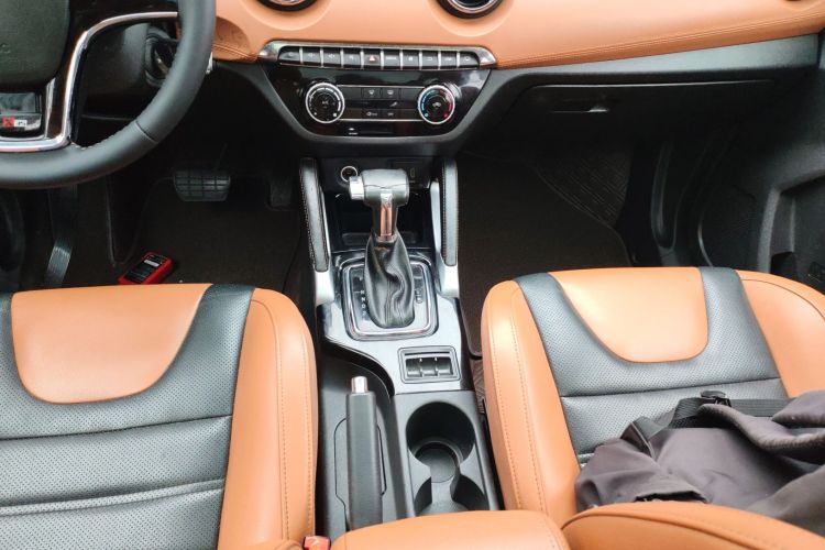 北京汽车 绅宝X35 2016款 1.5L 自动豪华版中控内饰18