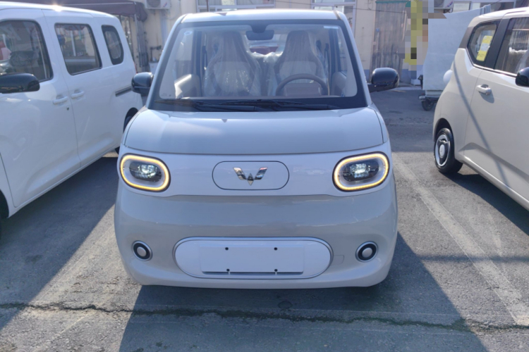 五菱汽车 宏光MINIEV 2024款 第三代 215km 青春版车身外观2