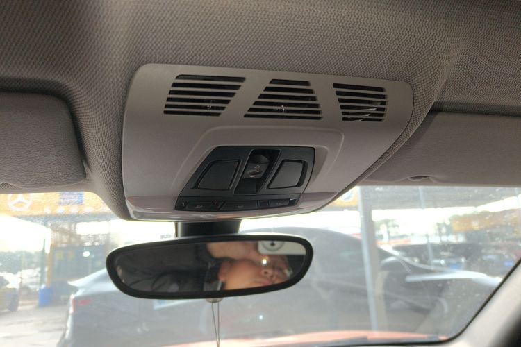 宝马1系(进口) 2013款 改款 118i 领先型局部细节22