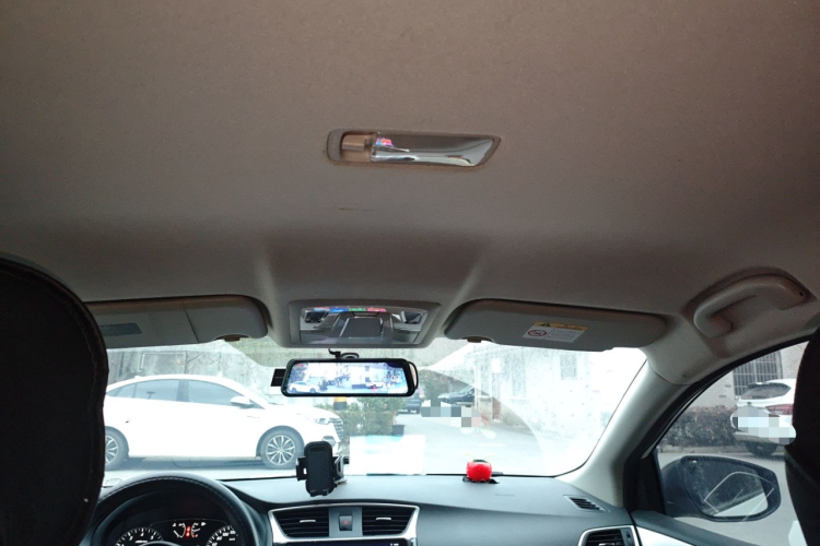 日产 轩逸 2022款 经典 1.6XE CVT舒适版中控内饰22