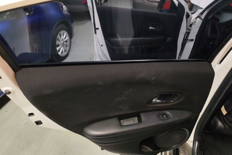 本田 缤智 2015款 1.5L CVT两驱舒适型中控内饰7008