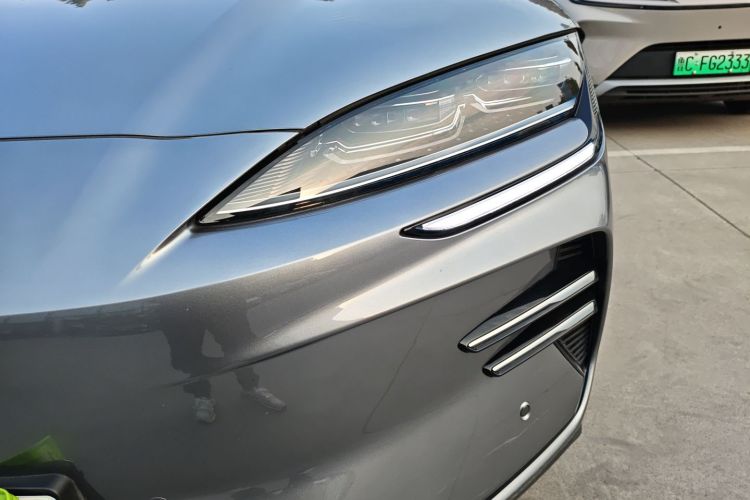 比亚迪 宋PLUS新能源 2025款 EV 智驾版 605km 旗舰型局部细节36