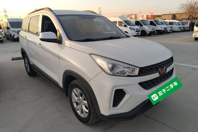 五菱汽车 五菱宏光S3 2019款 1.5L 手动标准型 国VI车身外观6002