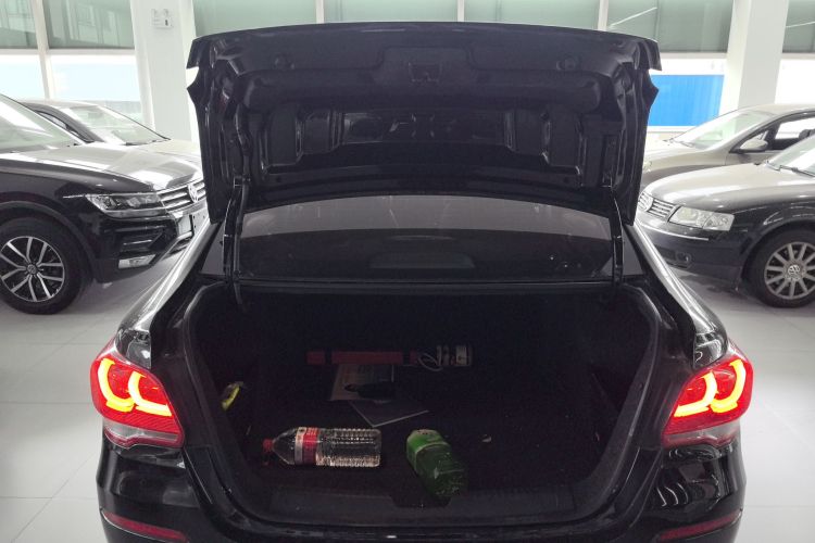 雪佛兰 科沃兹 2019款 320 自动欣享天窗版机舱底盘23