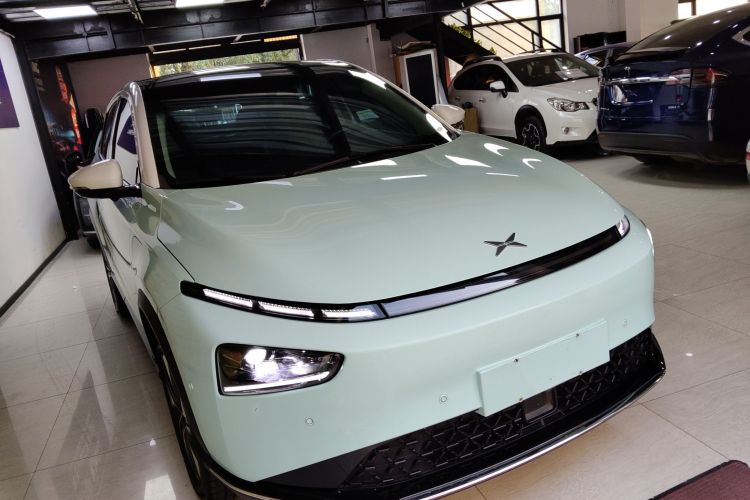 小鹏G3 2021款 G3i 460N车身外观3