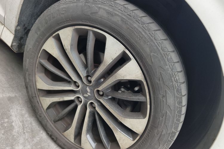 五菱汽车 五菱凯捷 2020款 1.5T CVT旗舰型车身外观10