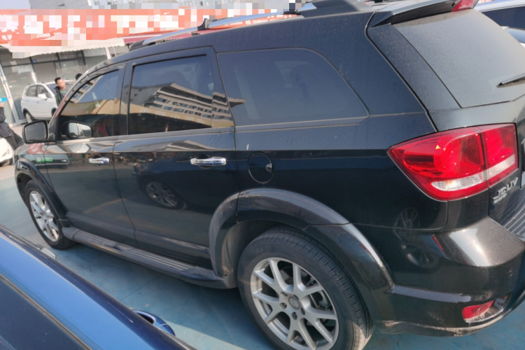 道奇 酷威 2015款 2.0TD 四驱尊尚版车身外观6003