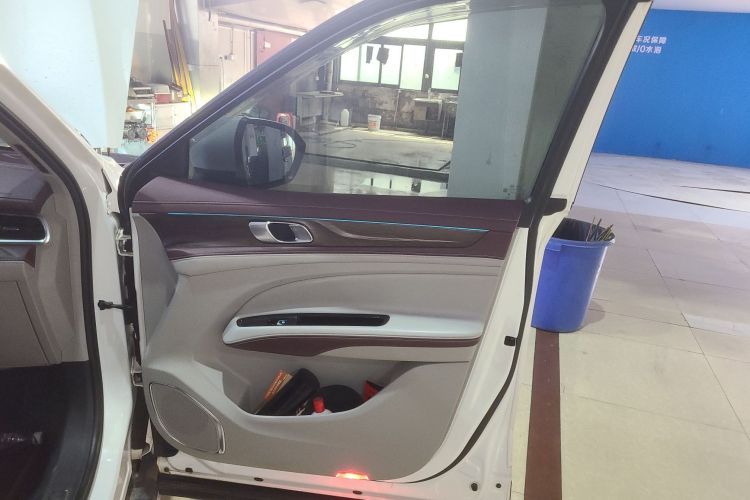 福特 领裕 2021款 EcoBoost 225 尊领型 6座中控内饰42