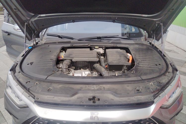 比亚迪 汉 2023款 DM-i 冠军版 121KM 尊享型机舱底盘24