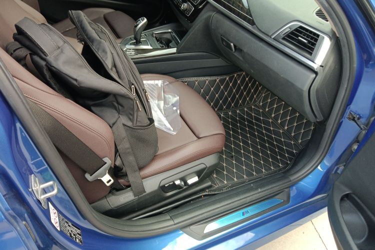 宝马3系 2019款 320Li M运动曜夜版局部细节41